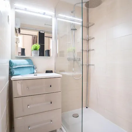L'esquinade - F6 015 By Interhome Saint-Raphael (Var)