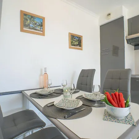 L'esquinade - F6 015 By Interhome Apartment *