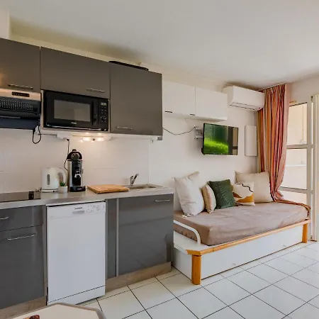 L'esquinade - F6 015 By Interhome Saint-Raphael (Var)